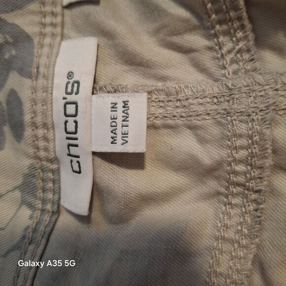 Chicos Floral Capri Pants Size 2 Beige Gray Stretch Cotton Blend Womens Casual W - Picture 6 of 10